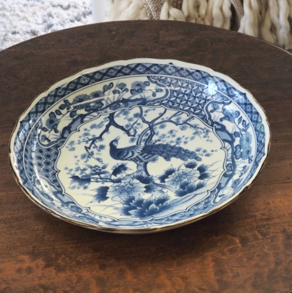 Andrea By Sadek Porcelain Blue White Chinoiserie Plate with English Hanger - Picture 2 of 5